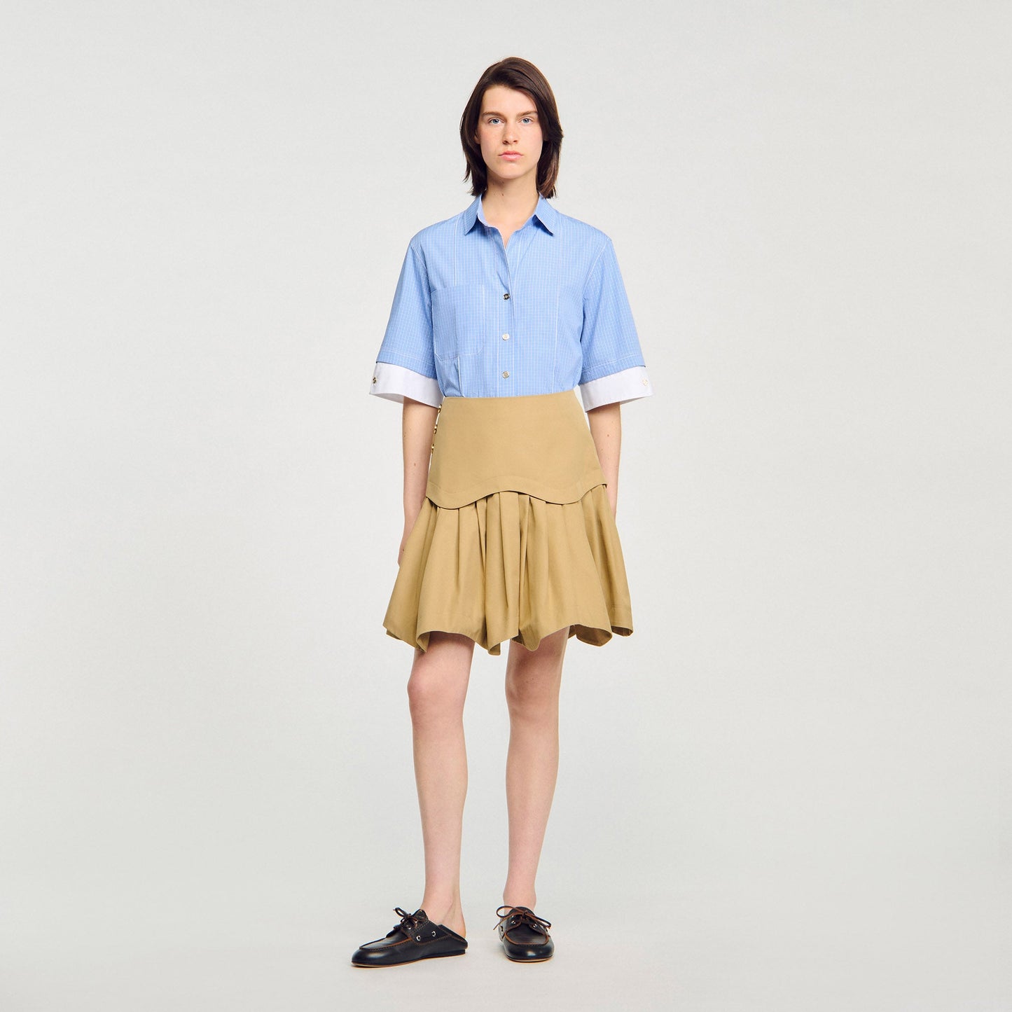 Short Ruffled Skirt Beige