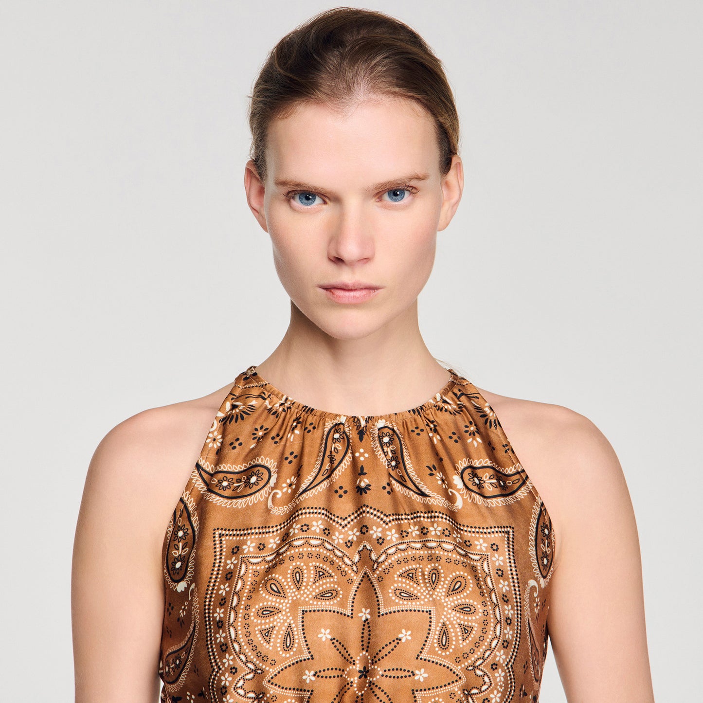 Melanie Bandana-Print Maxi Dress Brown / Black