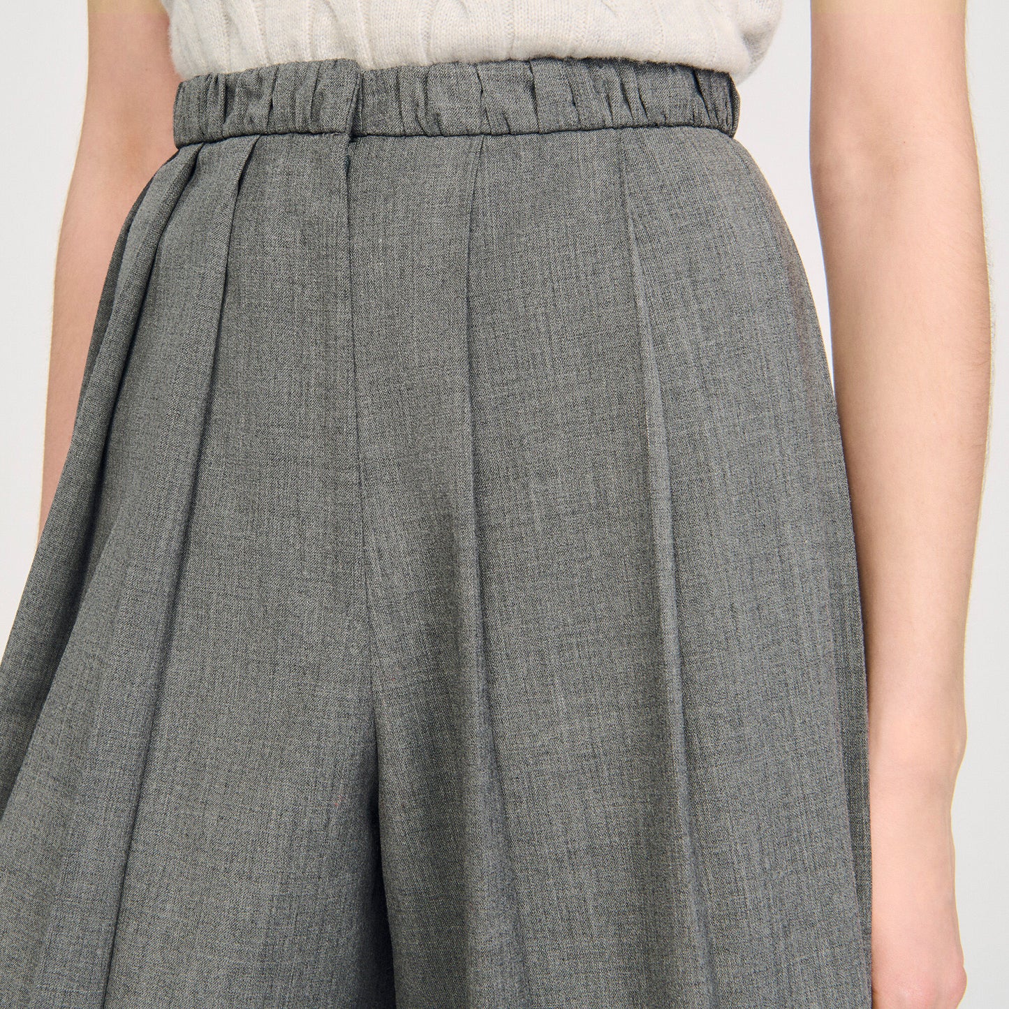 Pacey Pleated Long Shorts Grey