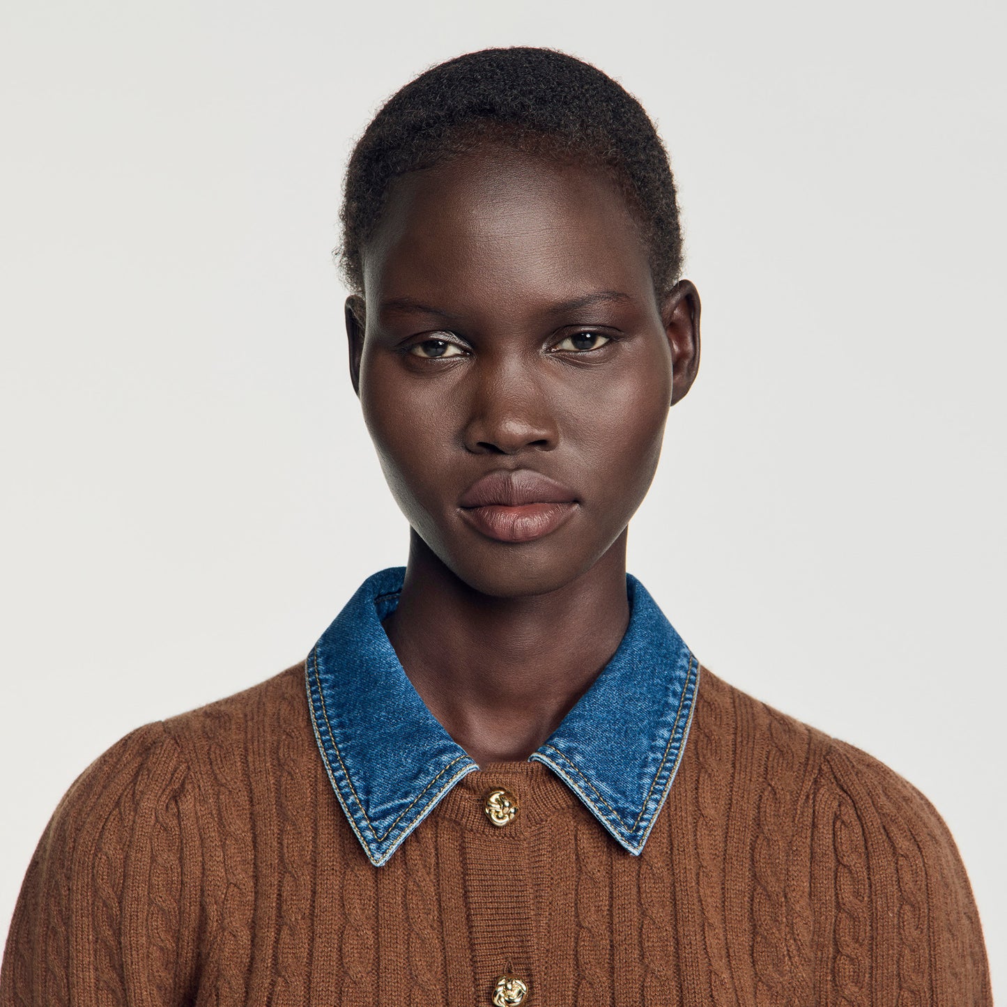 Mado Cardigan with denim collar Brown