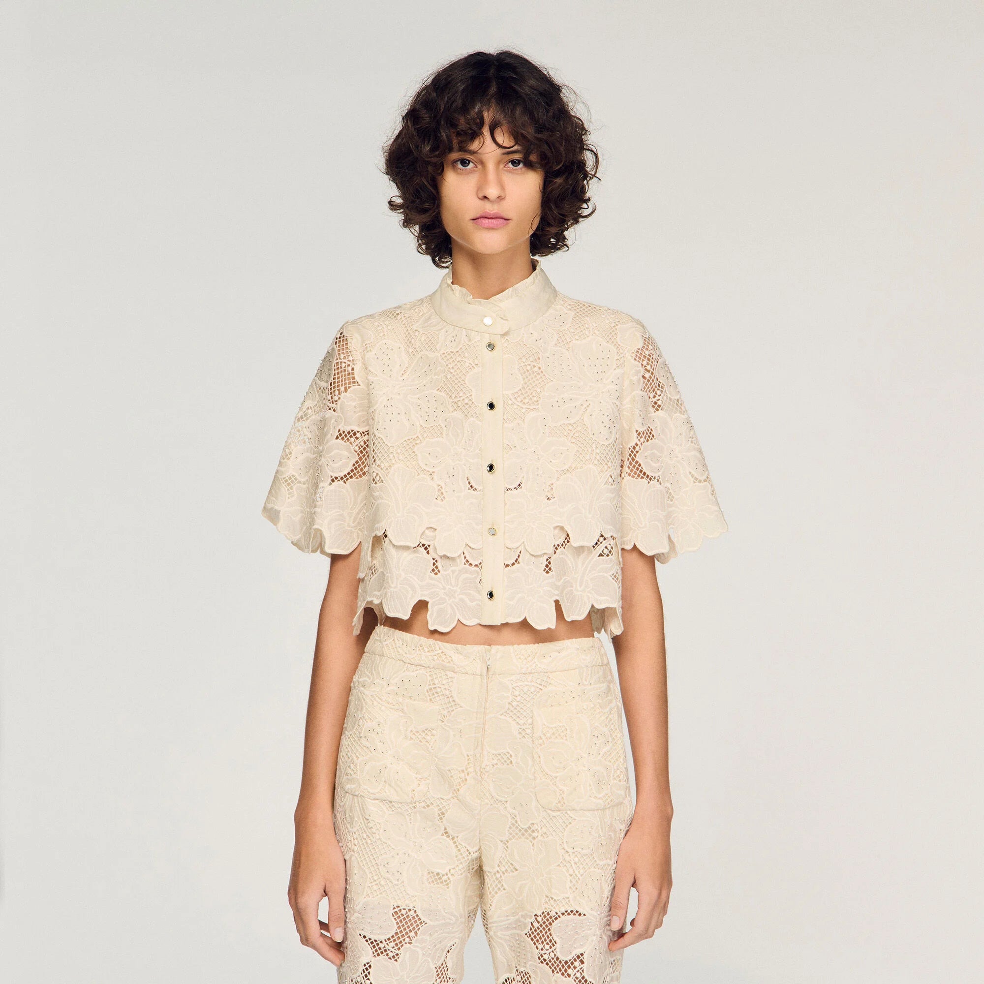 Ame Cropped Floral Guipure Shirt Ecru