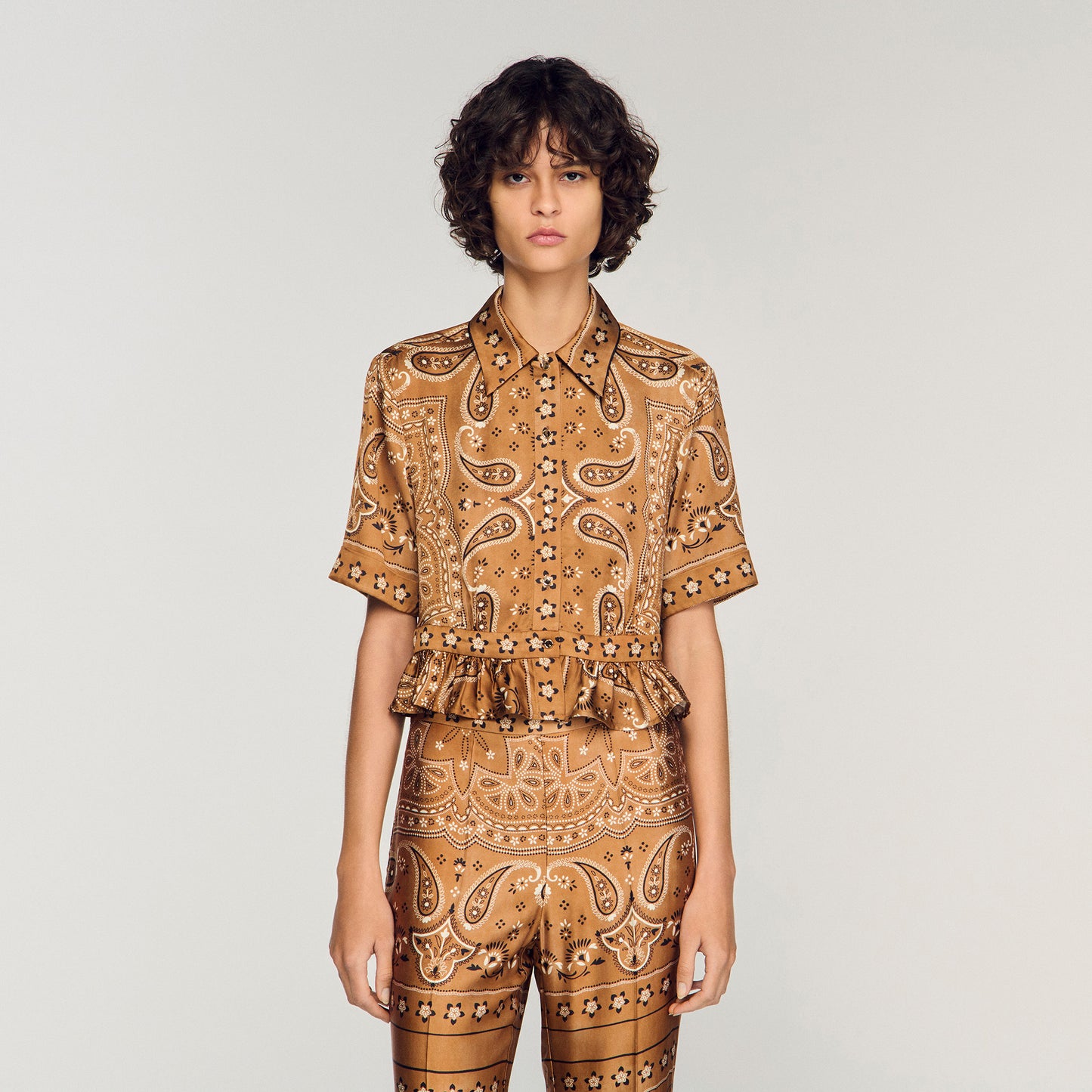 Vanessi Bandana Print Cropped Shirt Brown / Black
