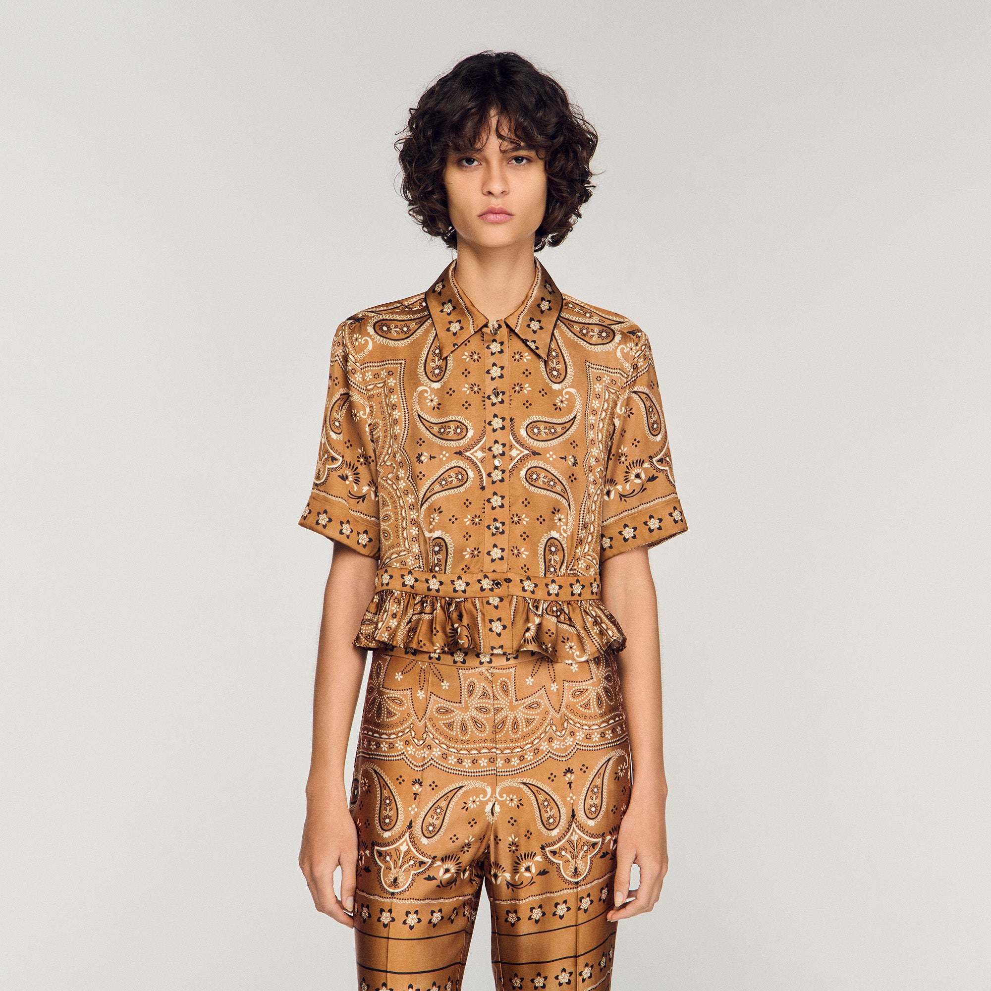 Vanessi Bandana Print Cropped Shirt Brown / Black