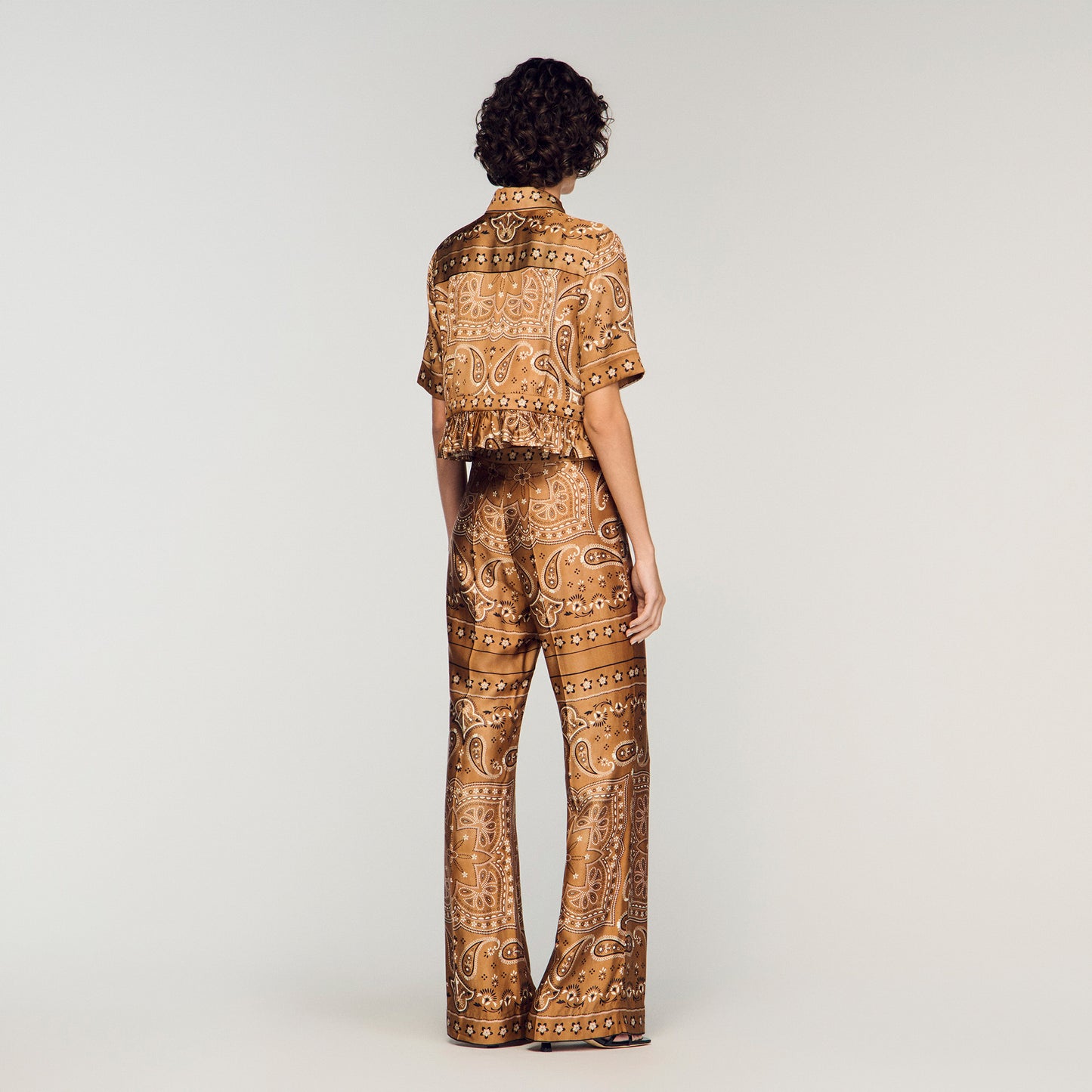 Vanessi Bandana Print Cropped Shirt Brown / Black