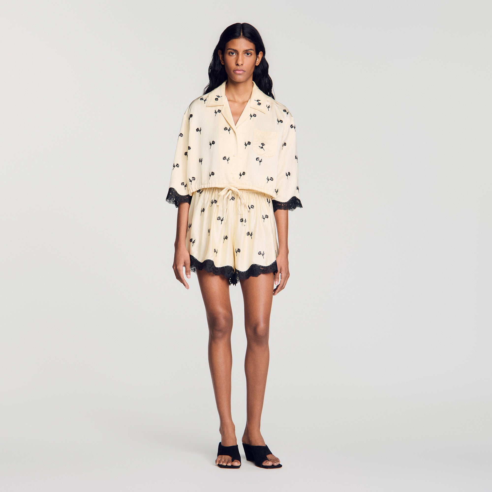 Odyssae Cropped Floral Embroidered Shirt Vanilla