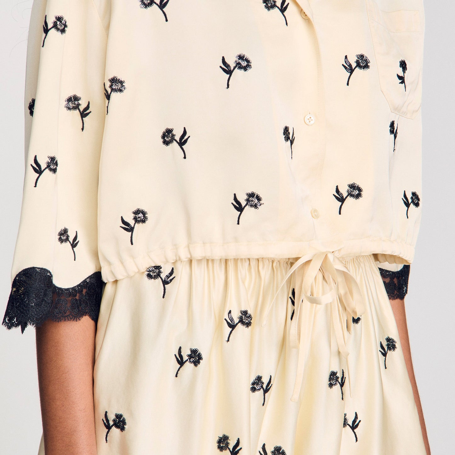 Odyssae Cropped Floral Embroidered Shirt Vanilla