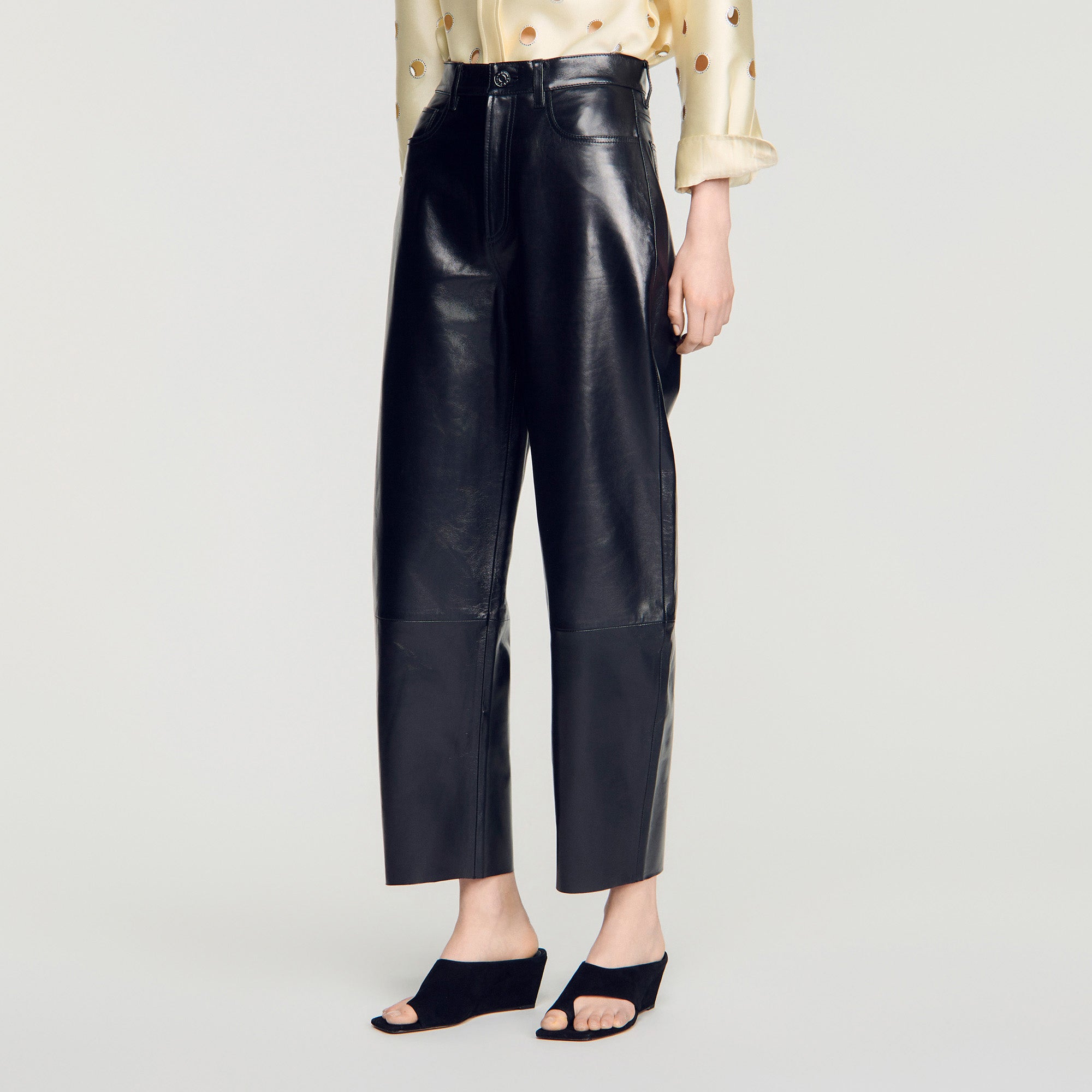 Neo Leather barrel-leg trousers Black