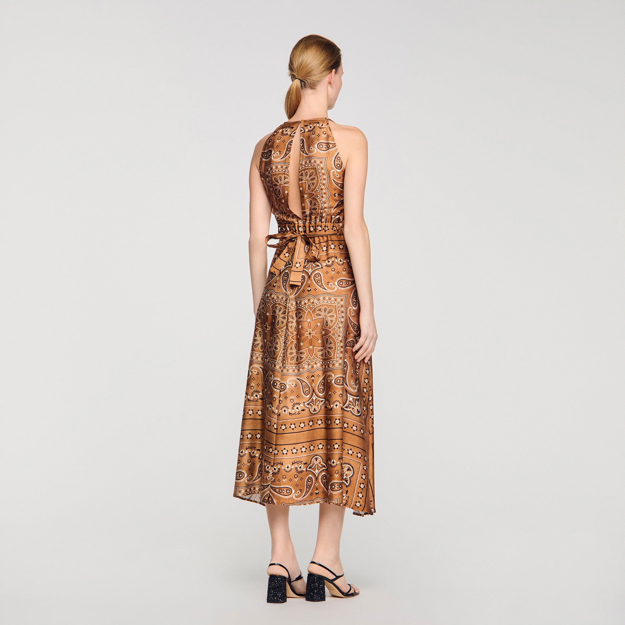 Melanie Bandana-Print Maxi Dress Brown / Black Melanie Bandana-Print Maxi Dress Brown / Black