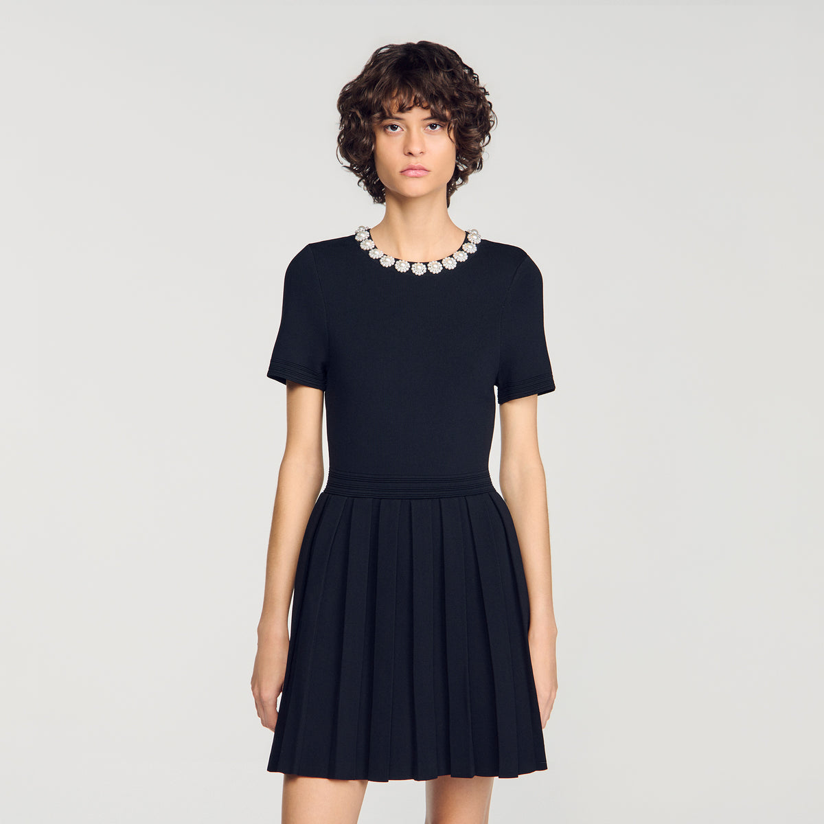 Agnes Short dress with beaded flowers Black