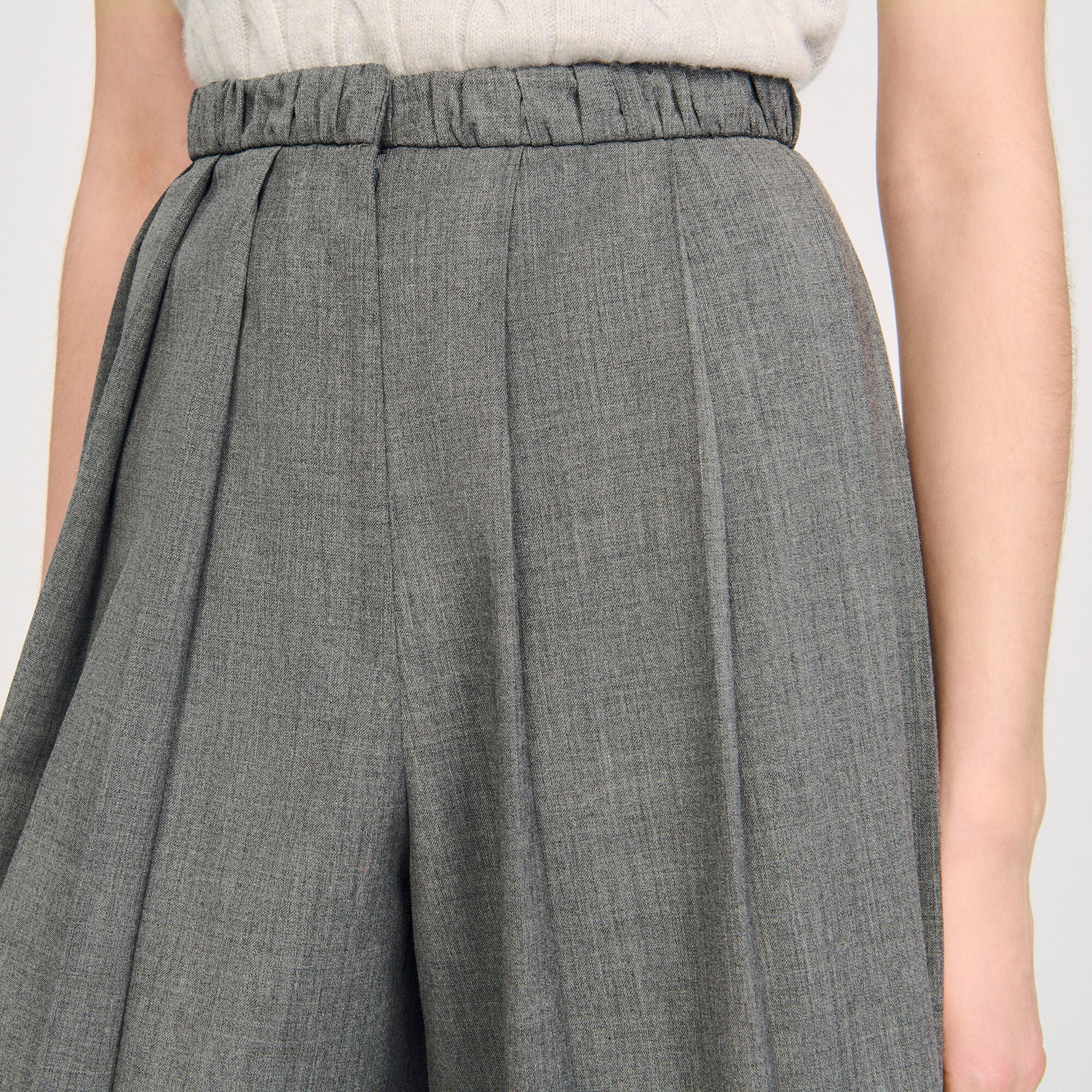 Pacey Pleated Long Shorts Grey