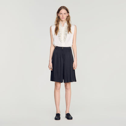 Fennelisse Long High-Waisted Pleated Shorts Black