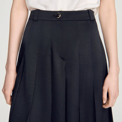Fennelisse Long High-Waisted Pleated Shorts Black