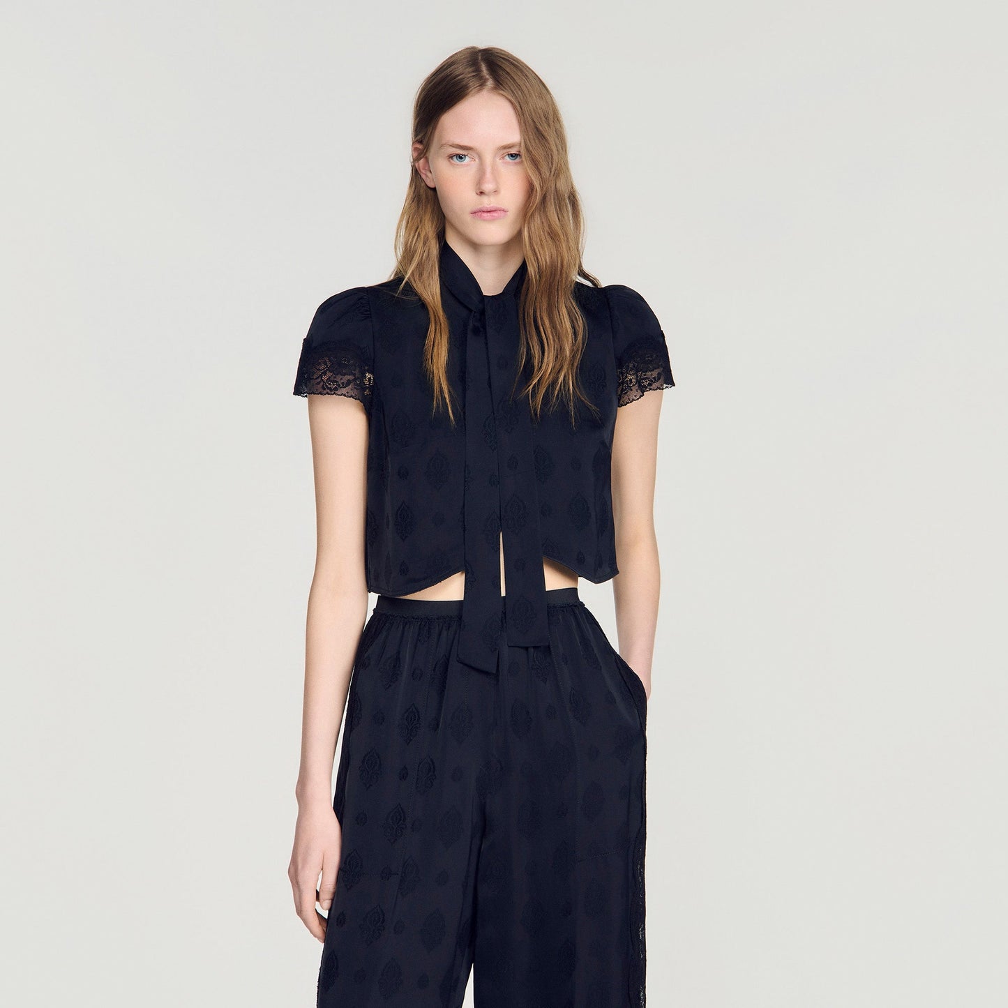 Hannah Paisley jacquard crop top Black