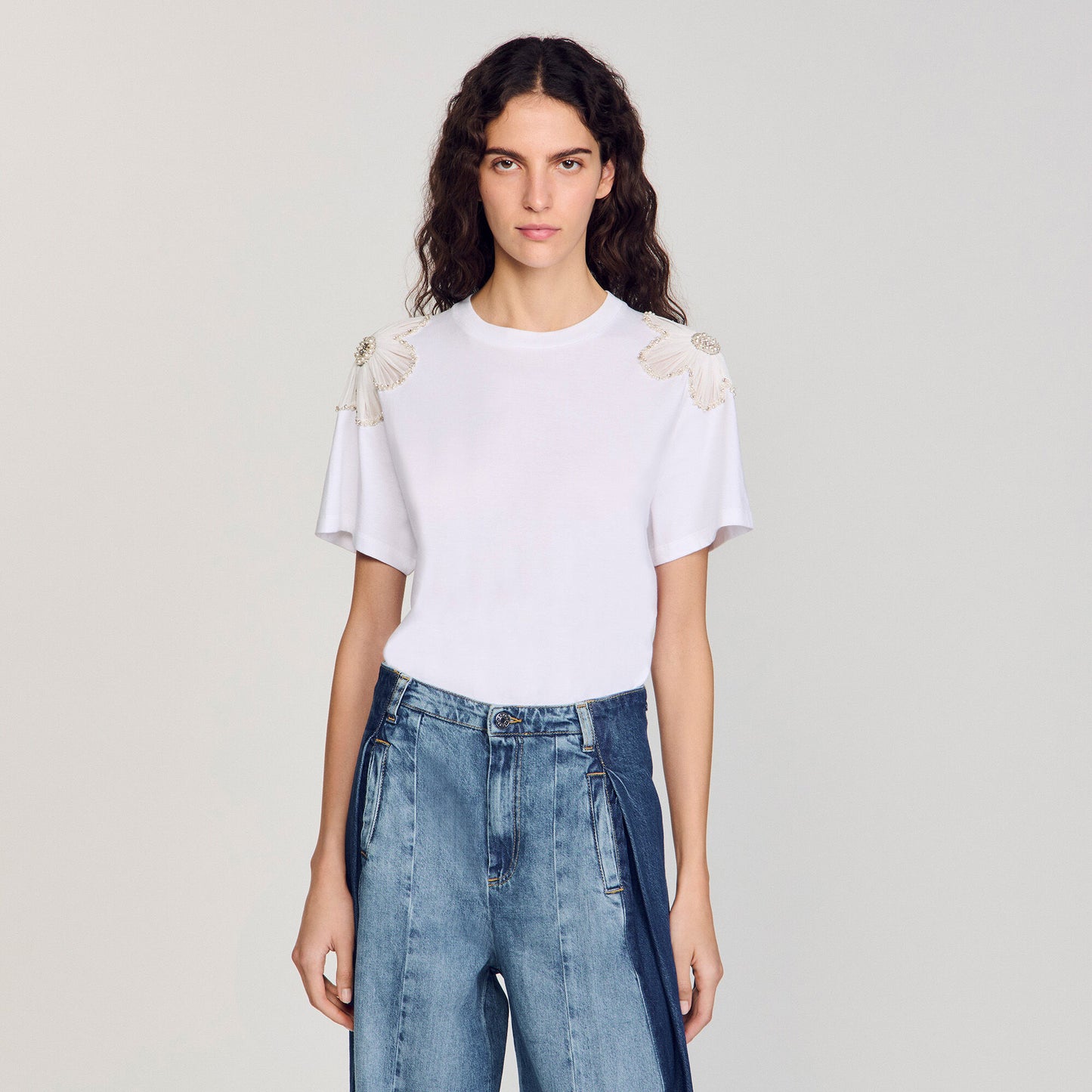 Garden T-Shirt With Embroidered Flowers White