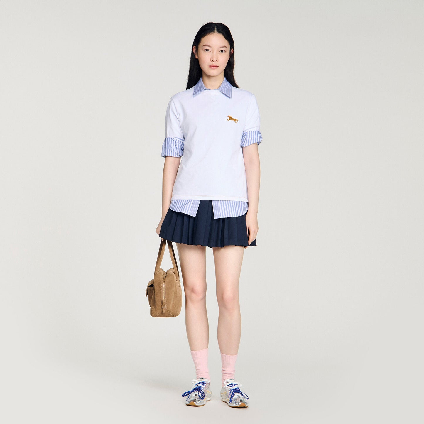 تيشيرت أبيض قطني مطرز بحصان