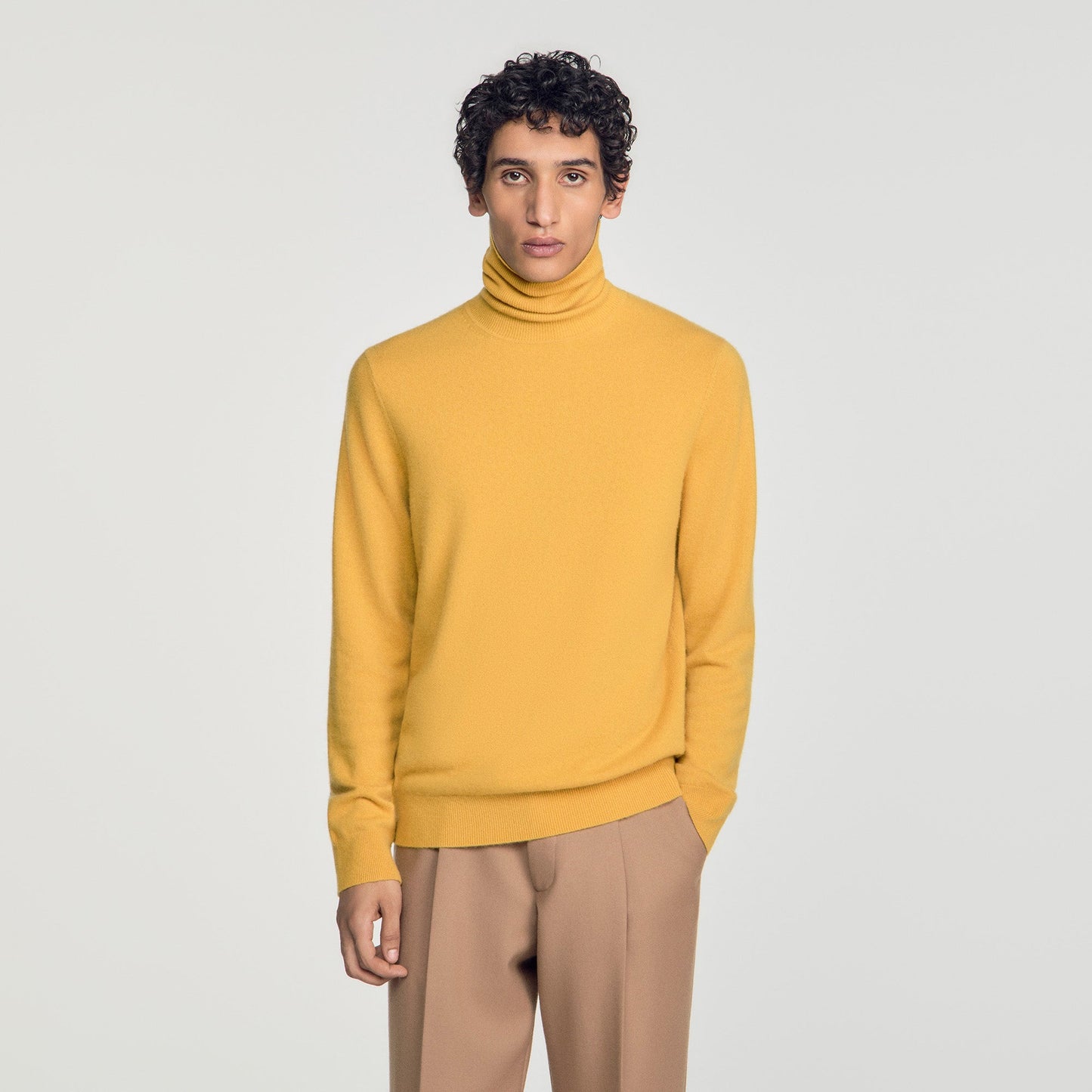 Cashmere Turtleneck Roll neck cashmere jumper Mustard
