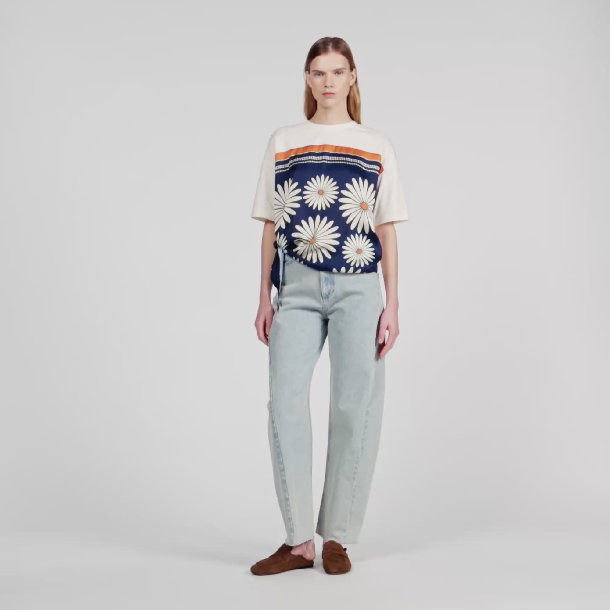 Daisy Teeshirt Scarf Print T-Shirt Deep Blue / Ocher