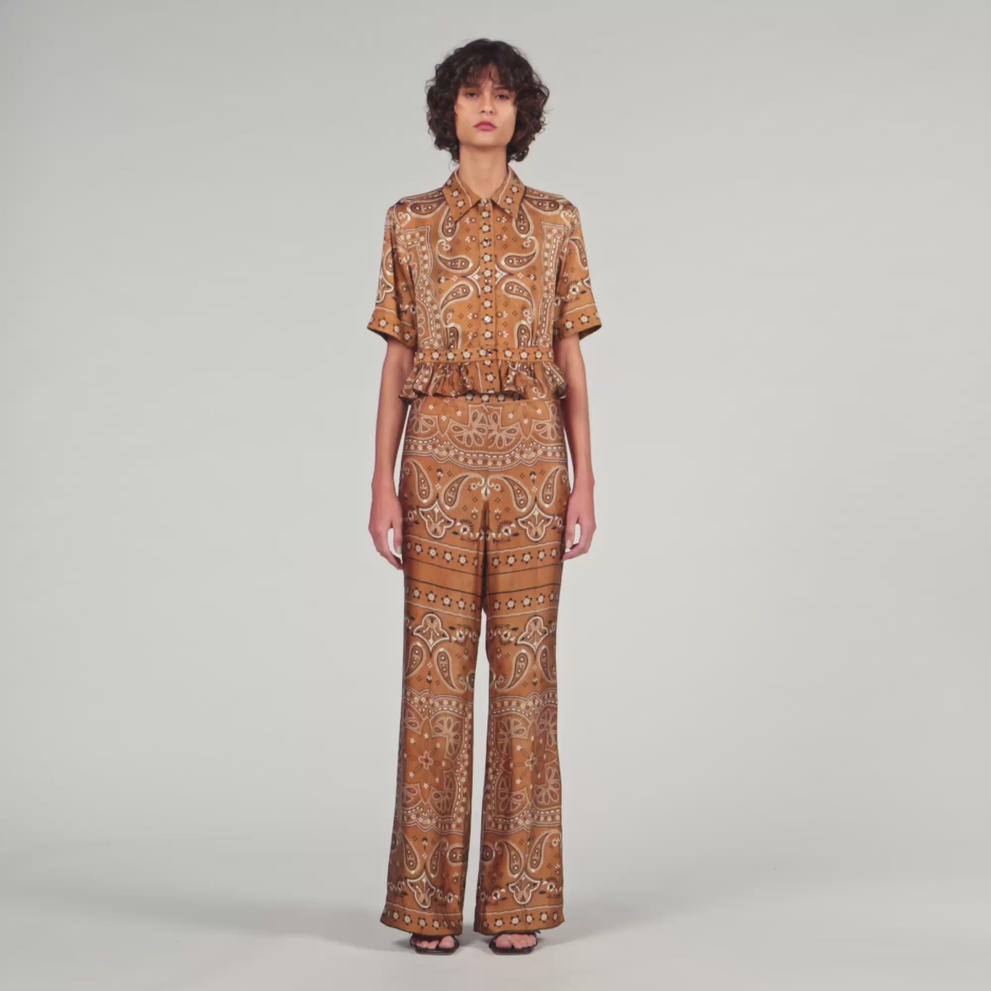Vanessi Bandana Print Cropped Shirt Brown / Black