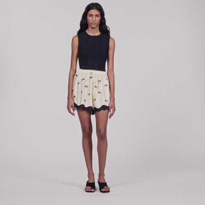 Ody Floral Embroidered Shorts Vanilla
